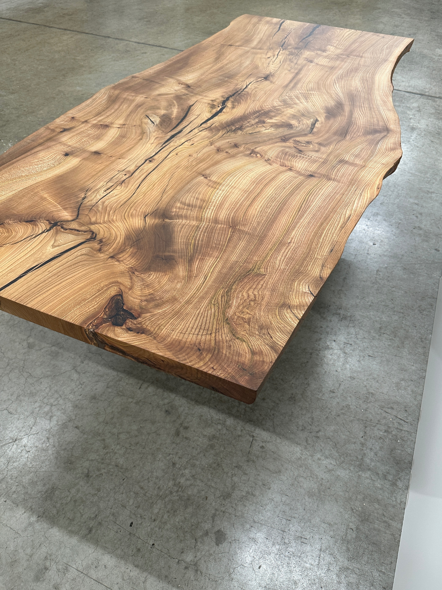 ELM DEN HAAG - T28 - 241 x 95-117x 5,5cm