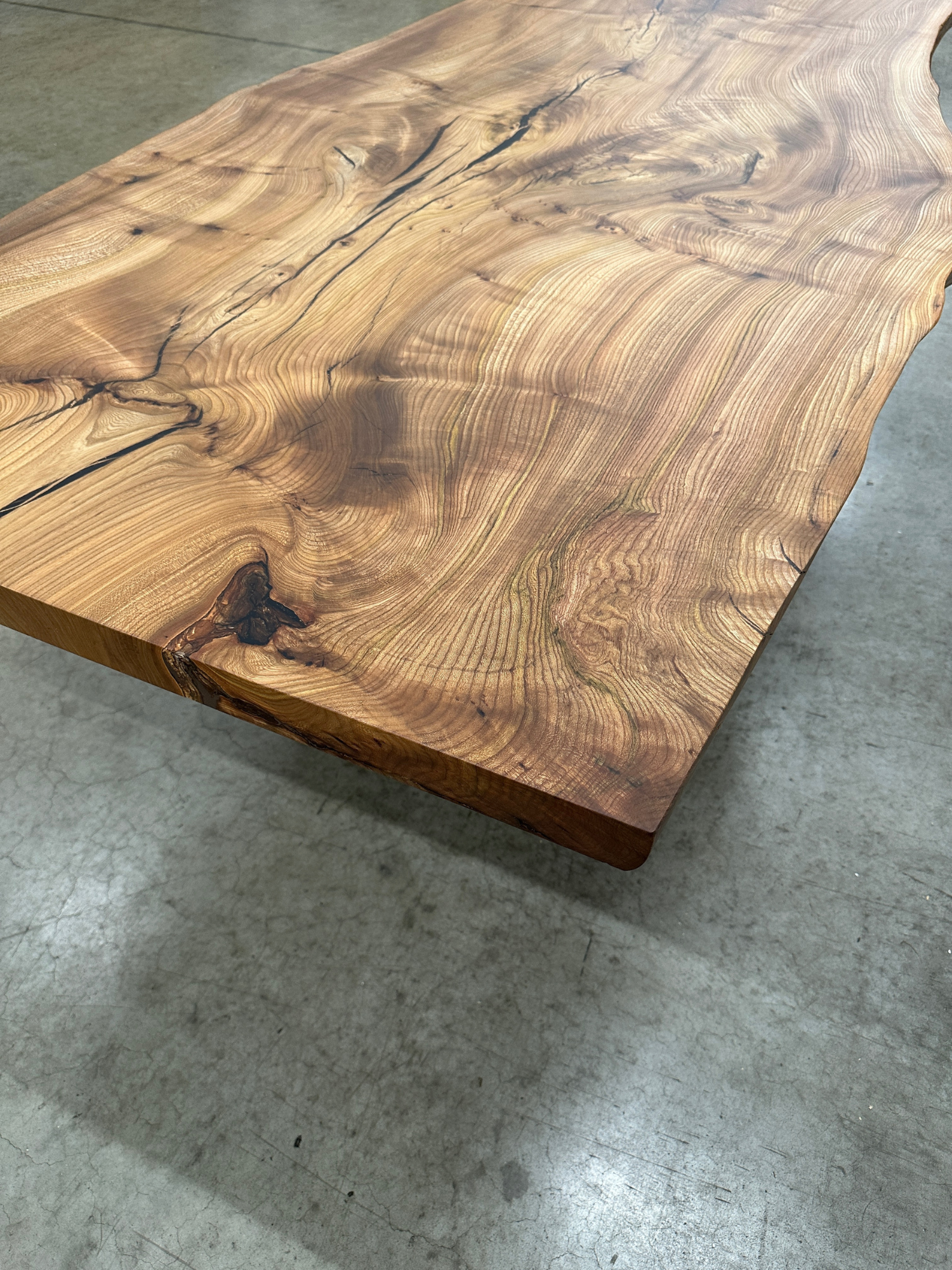 ELM DEN HAAG - T28 - 241 x 95-117x 5,5cm