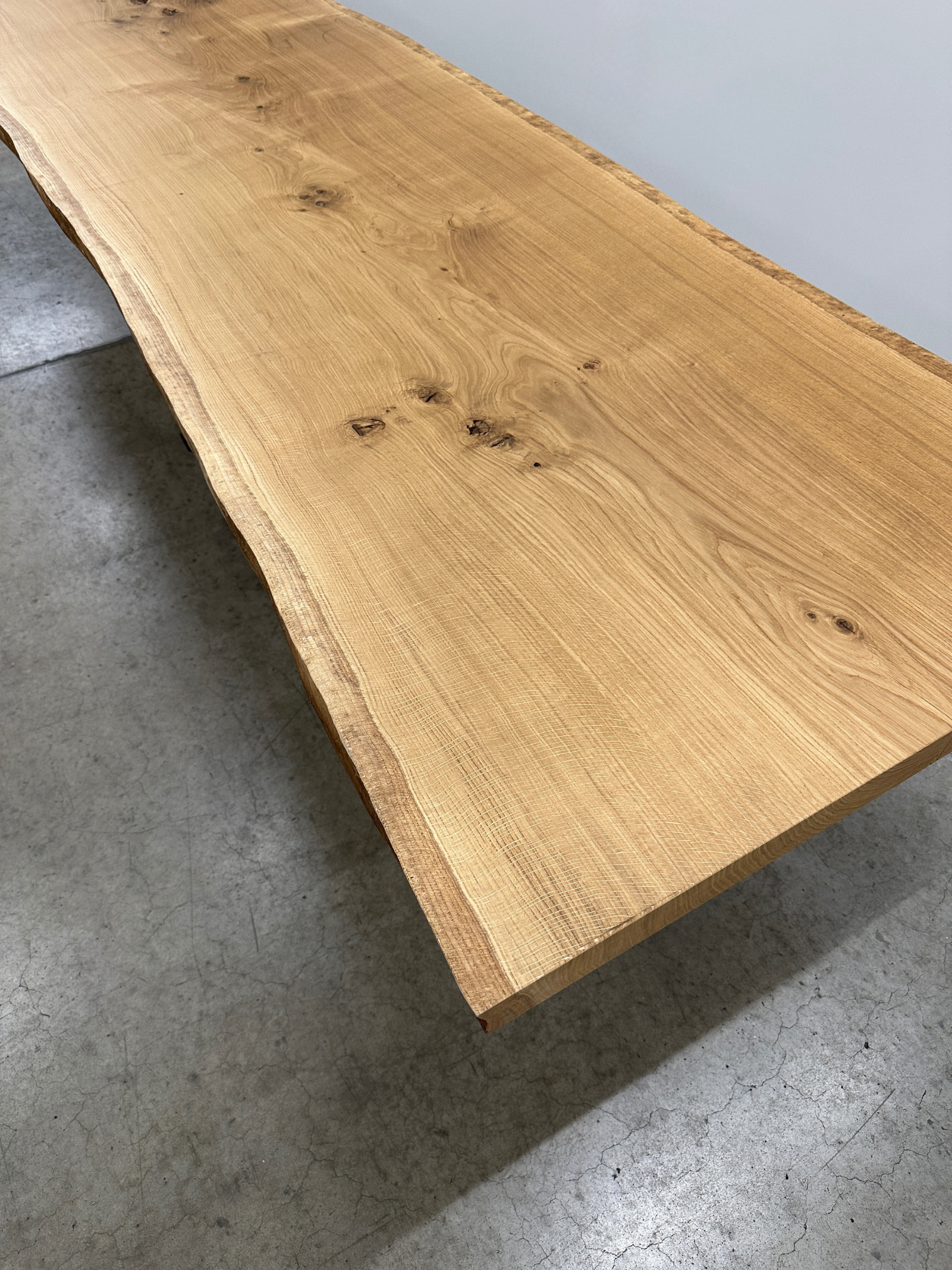 Roble silvestre macizo - T2 - 365 x 88-100 x 6,5cm