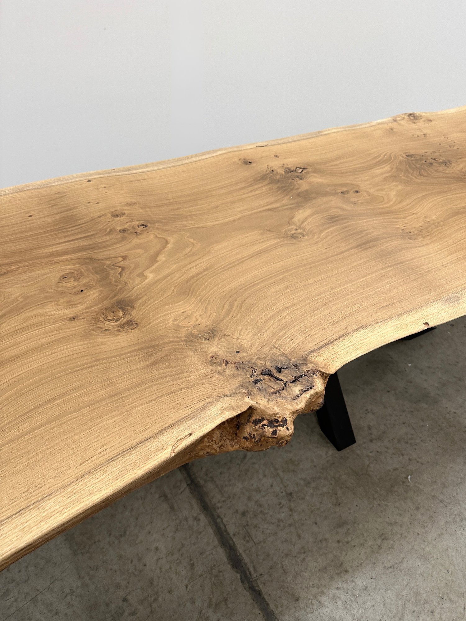 Roble silvestre macizo - T20 - 323 x 90-103 x 7 cm