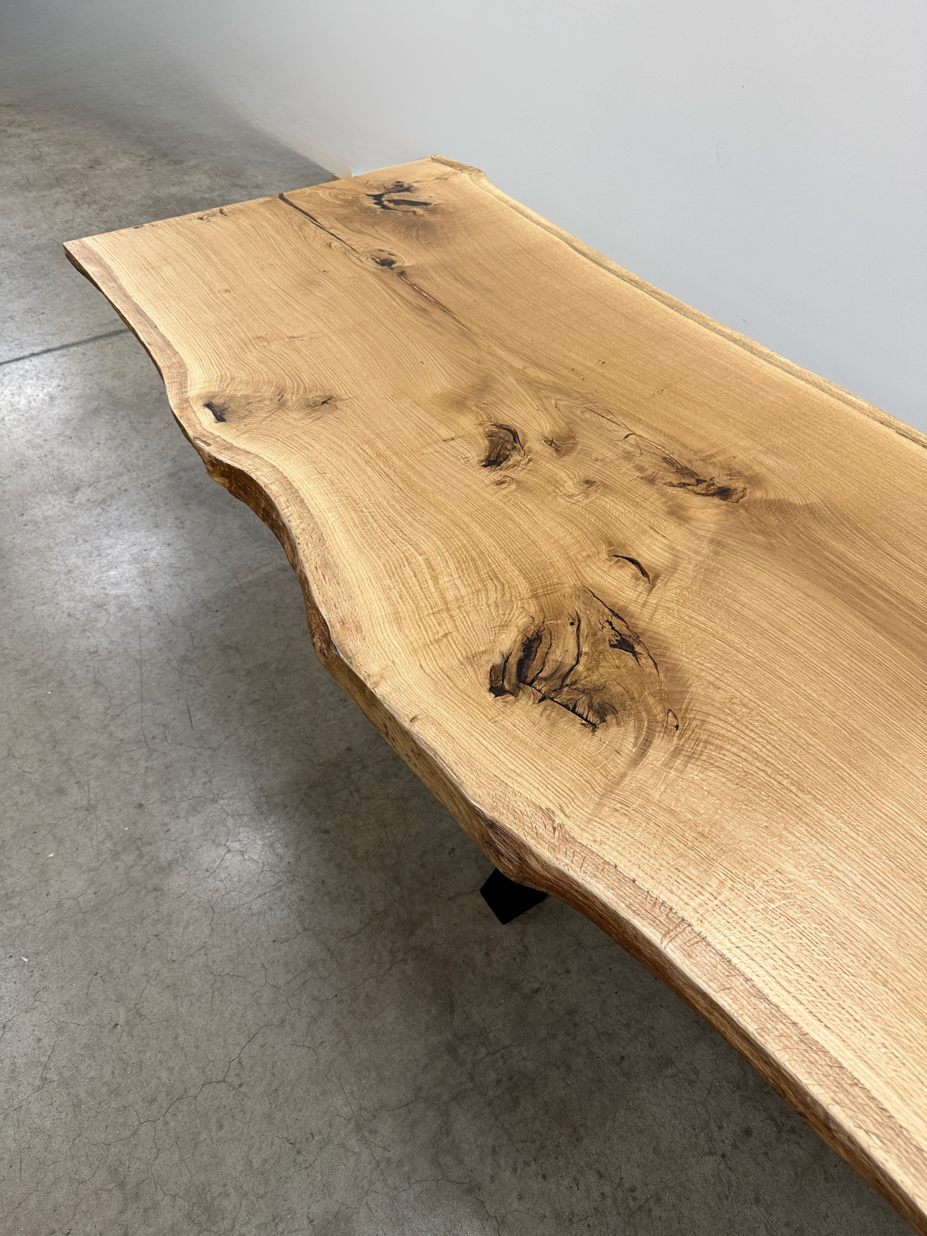 Roble silvestre macizo - T31 - 277 x 86-100 x 6,5cm