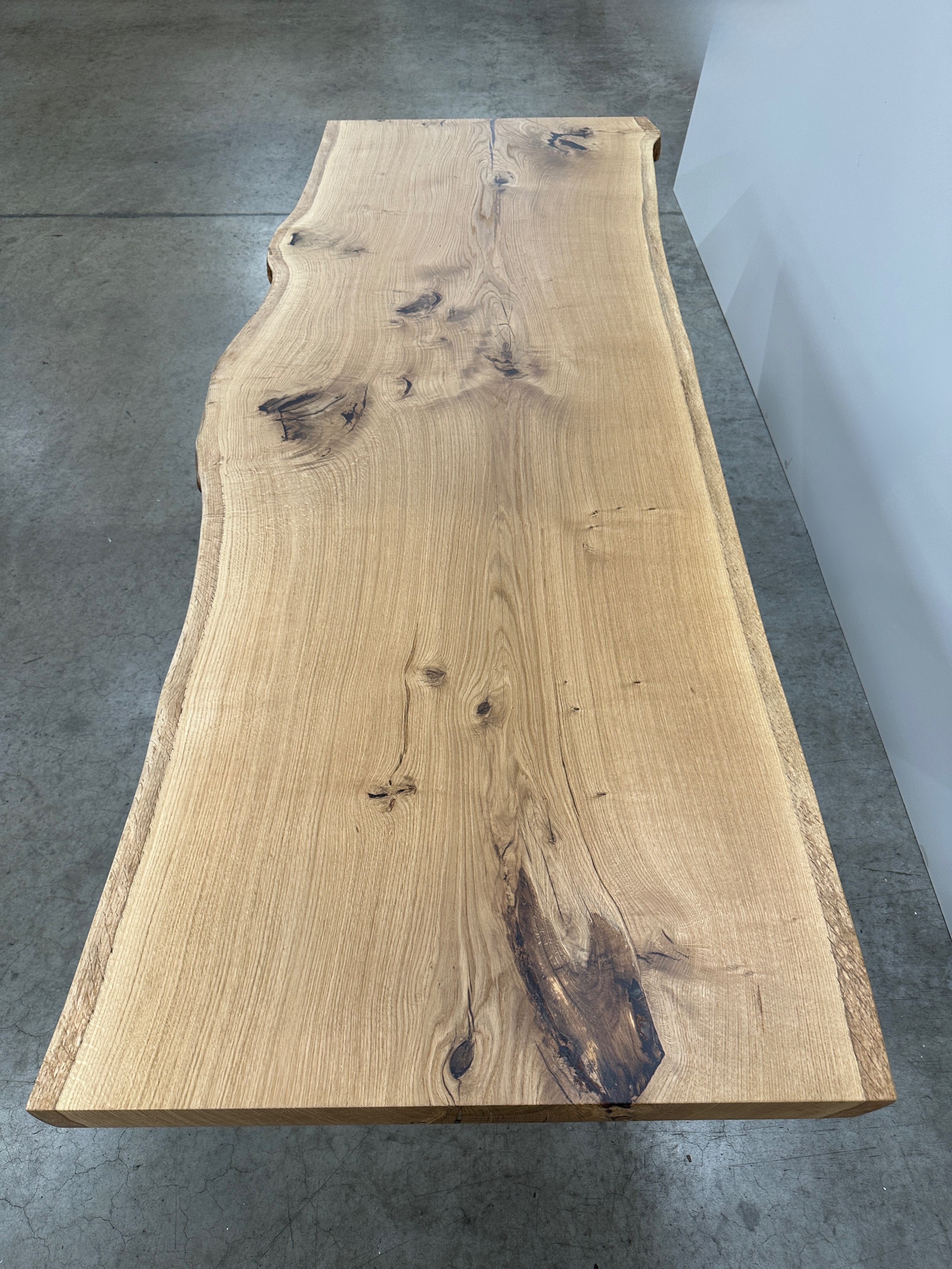 Roble silvestre macizo - T31 - 277 x 86-100 x 6,5cm