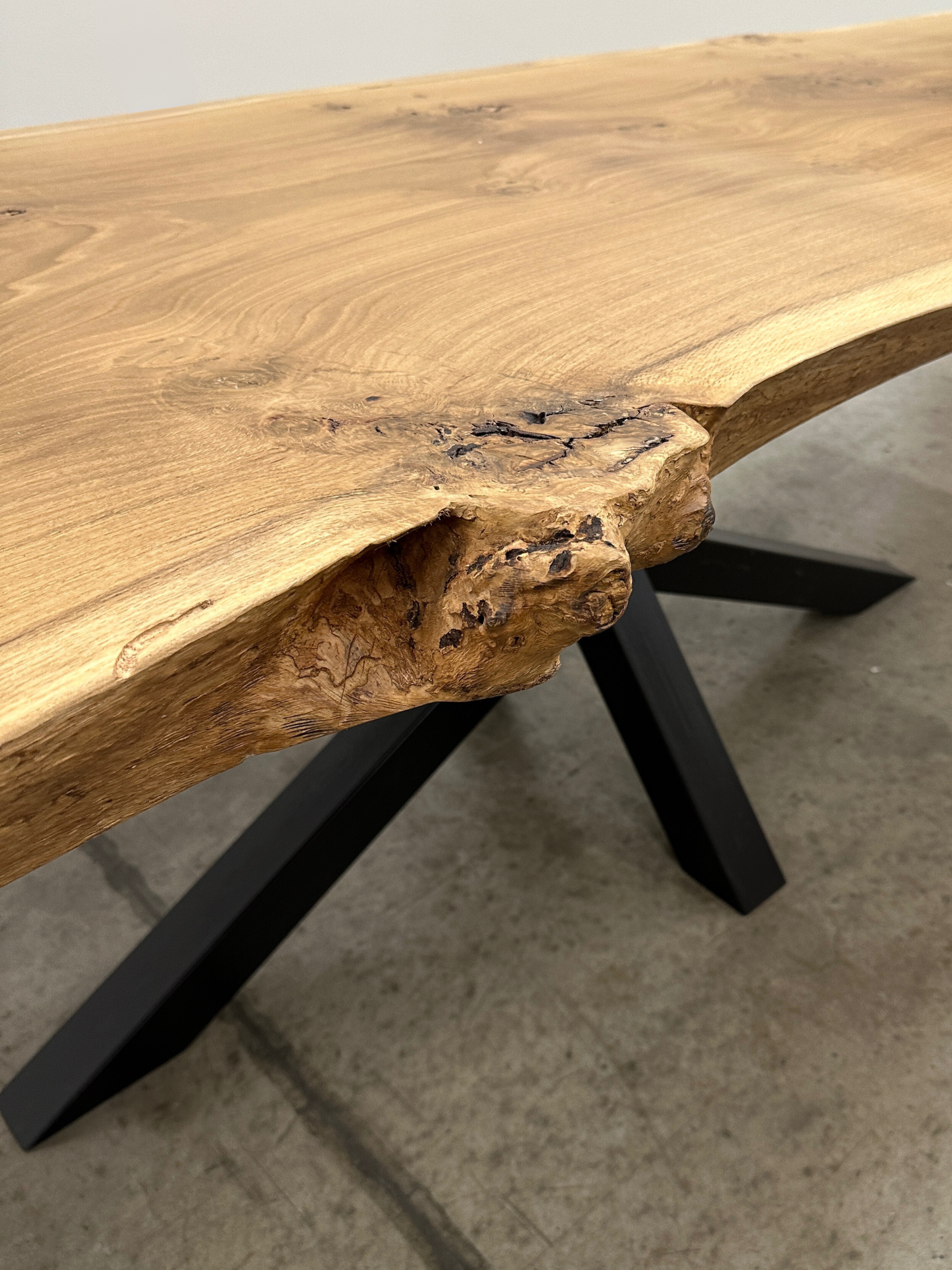 Roble silvestre macizo - T20 - 323 x 90-103 x 7 cm